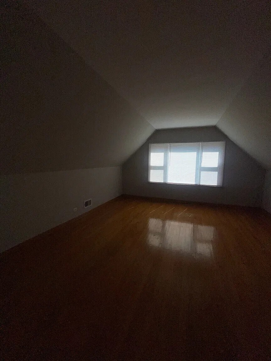 Building Photo - 5530 N Major Ave