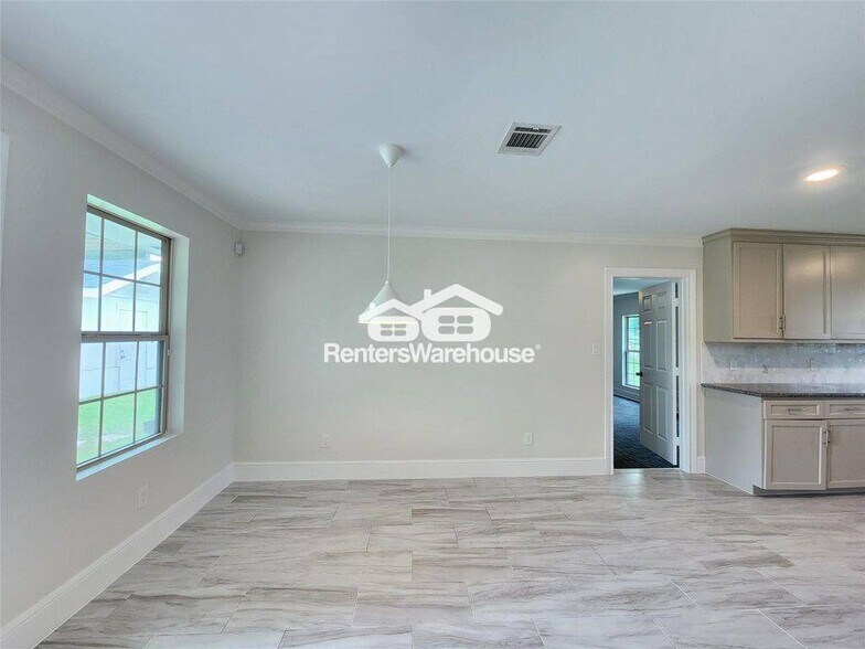 Building Photo - 8033 Turquoise Ln