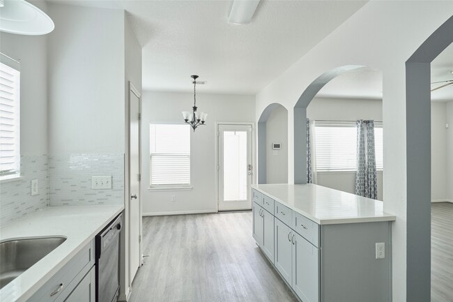 Building Photo - 21718 Grassy Hill Ln