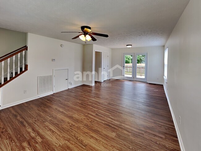 Building Photo - 615 Glen Valley Trl