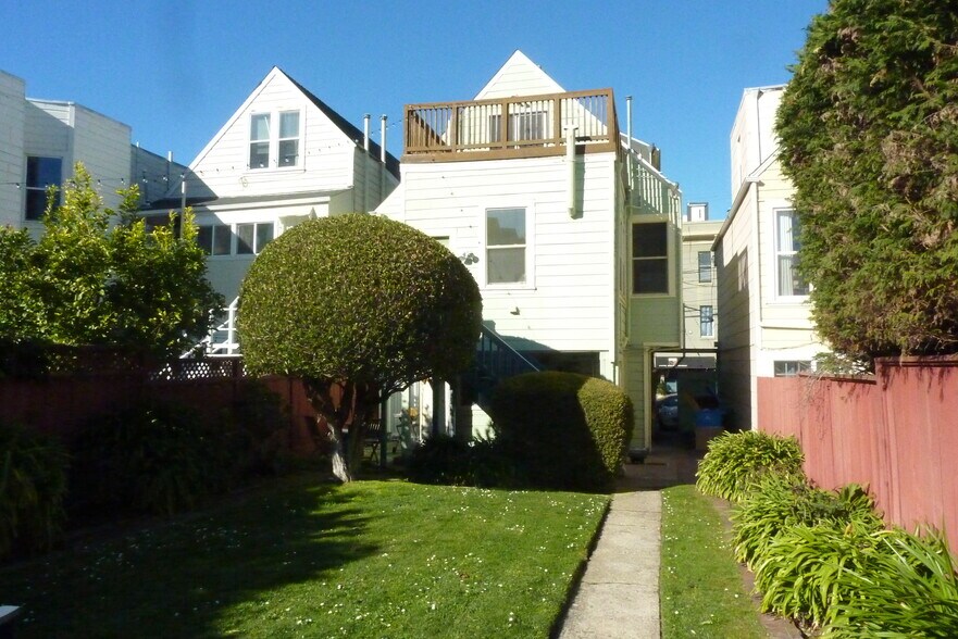 Building Photo - 279 30th St
