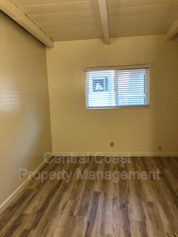 Building Photo - 1021 Funston Ave