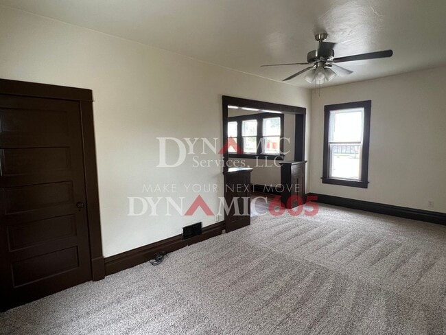 Building Photo - 3BR/1BA Single Family House For Rent