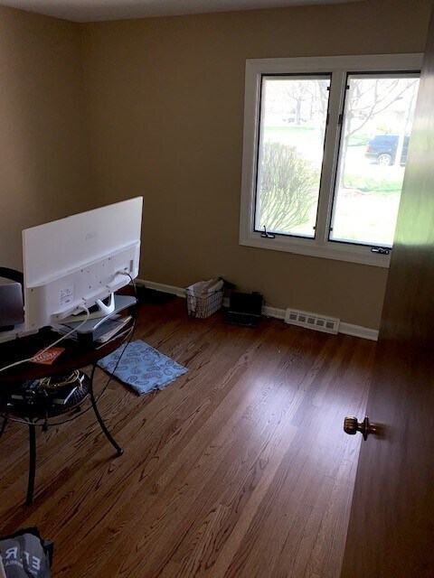 Building Photo - 1633 Gamon Rd