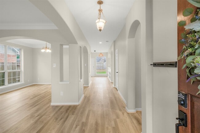 Building Photo - 9107 Huckinston Ct