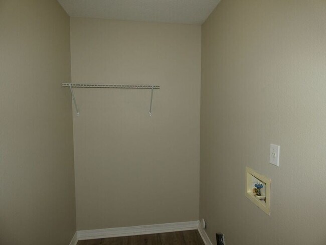 Building Photo - 5087 Cassia Dr