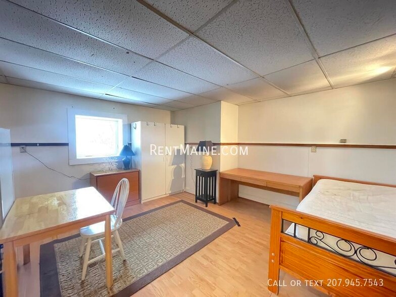 Building Photo - 1121 Stillwater Ave