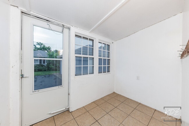 Building Photo - 15117 S Rte 59