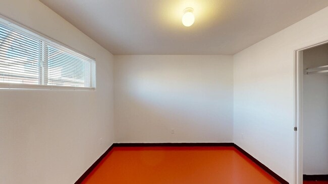 Building Photo - 3410 Vail Ave SE