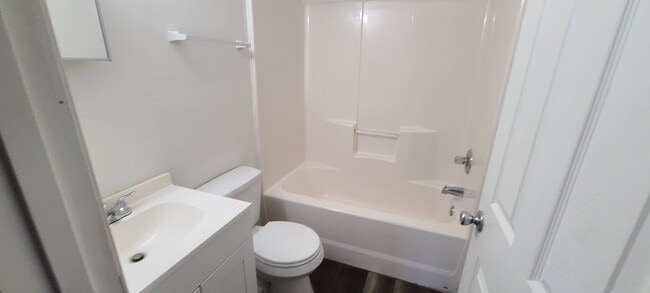 Building Photo - 1211 Knight St