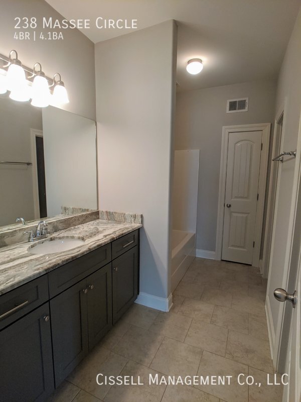 Building Photo - 238 Massee Cir