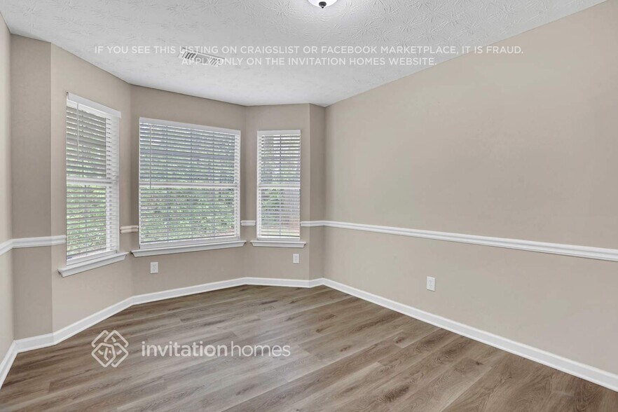 Building Photo - 3261 Sugar Creek Falls Ave SE