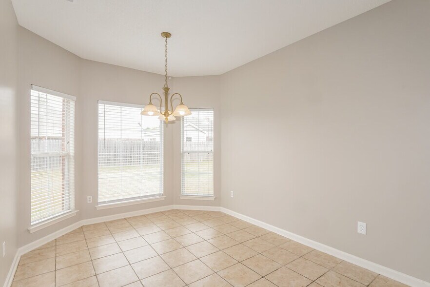 Building Photo - 5607 Antelope Cove