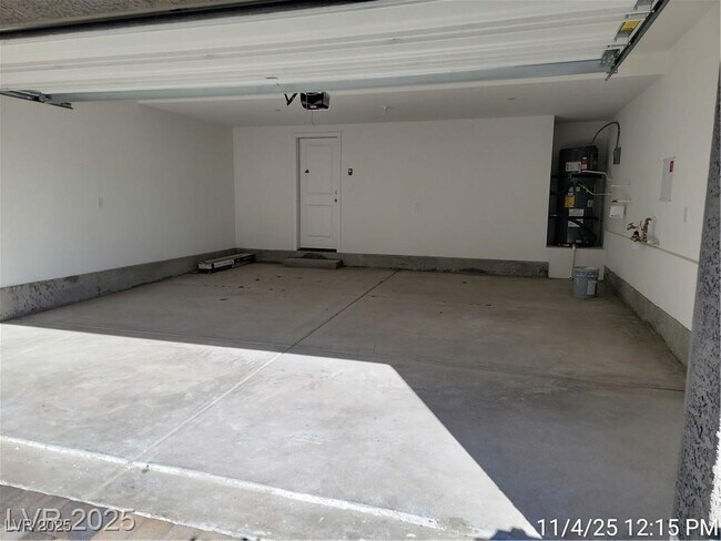 Building Photo - 322 Cymbal Pl