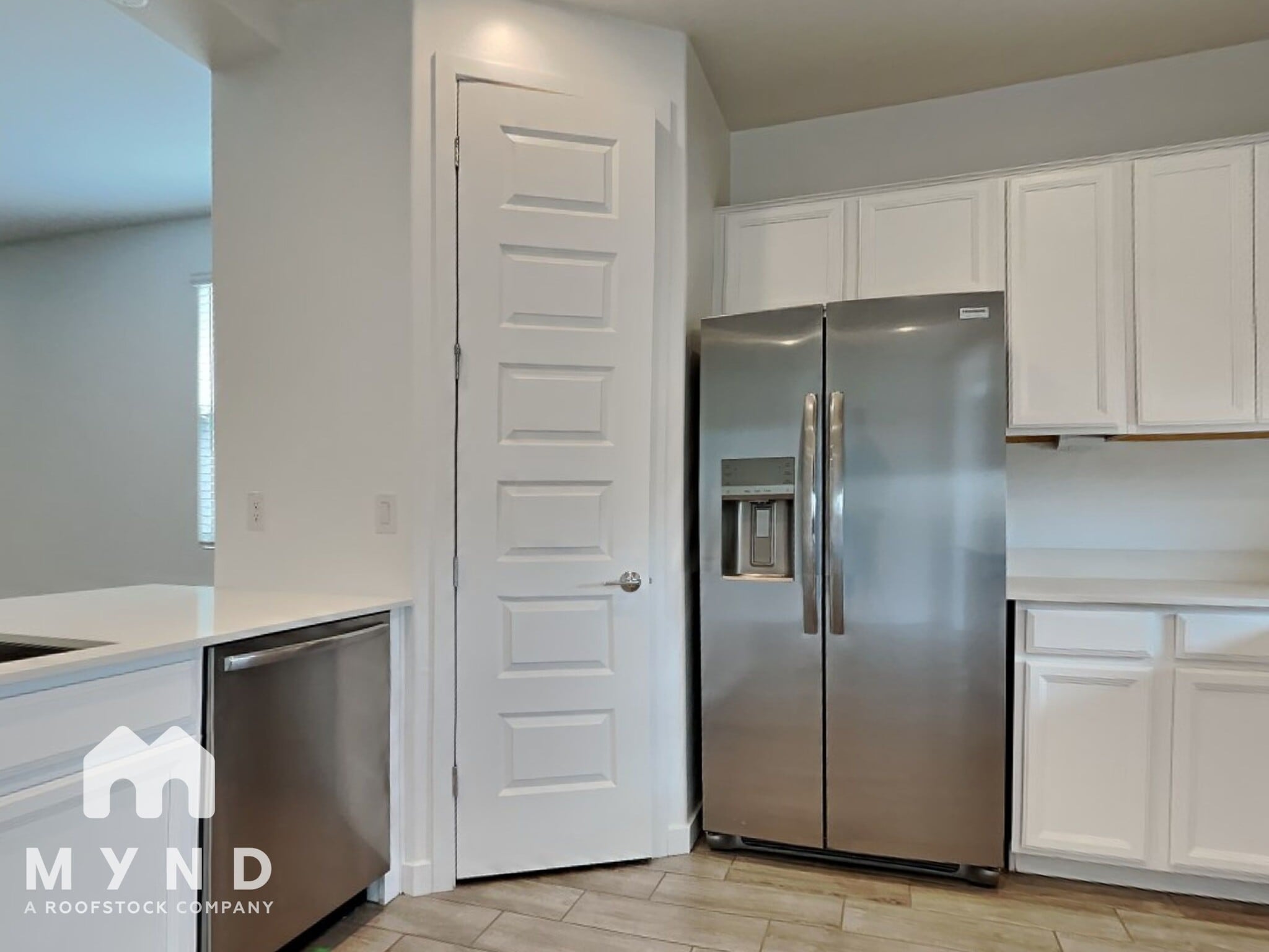 Building Photo - 9513 W Turney Ave