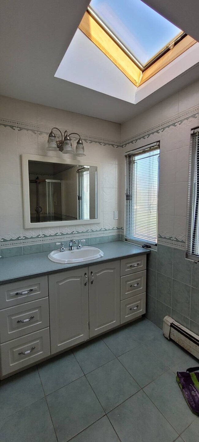 Building Photo - 6 Albergo Ct