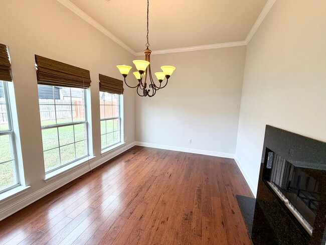 Building Photo - Spacious 3 Bed / 2 Bath Home in Midway ISD