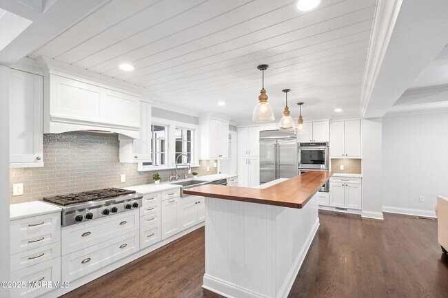 Building Photo - 20 Rustic Terrace