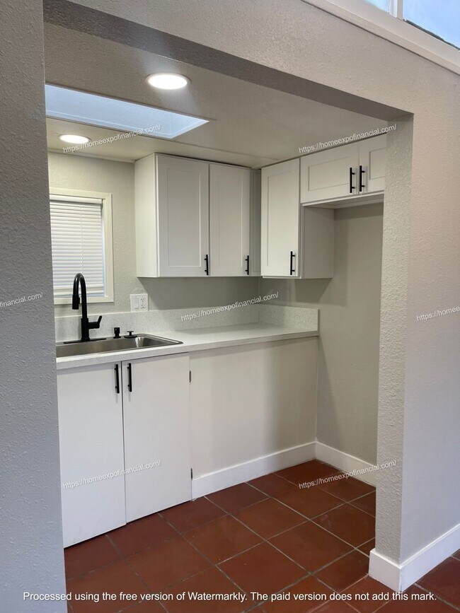 Building Photo - Nice Home For Rent