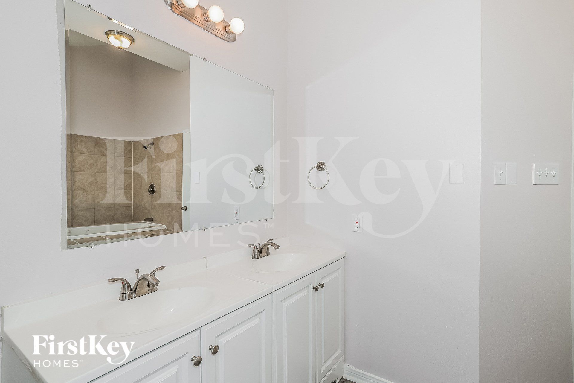 Building Photo - 7610 San Benito Dr