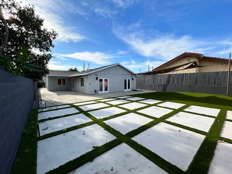 Building Photo - 4716 Merced Ave