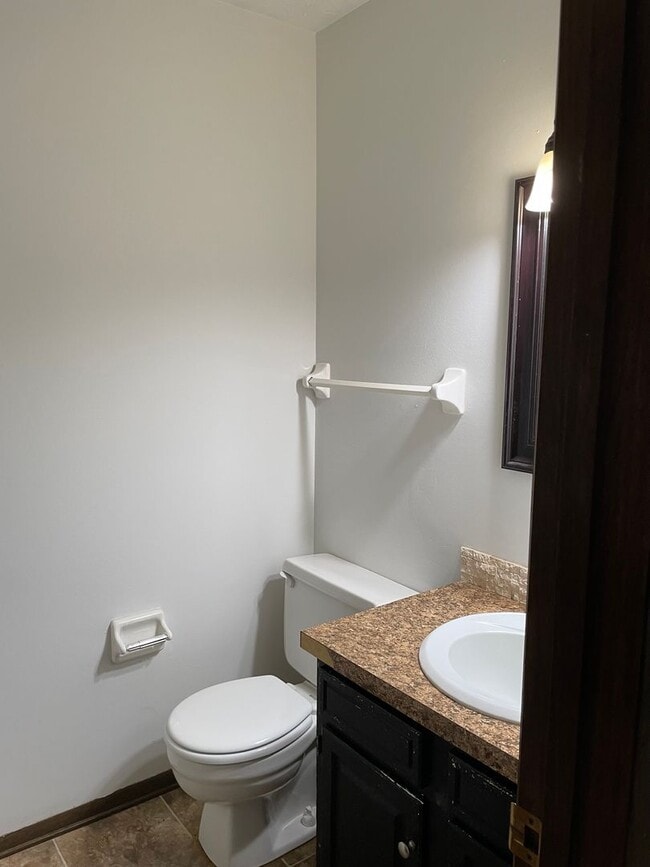 Building Photo - 386 - Palmer