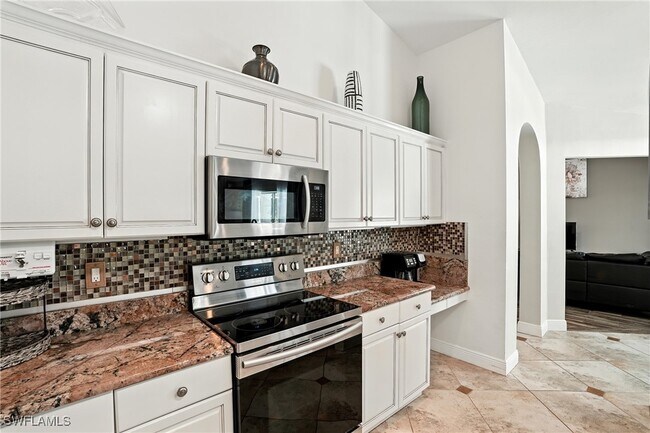 Building Photo - 5891 Golden Oaks Ln