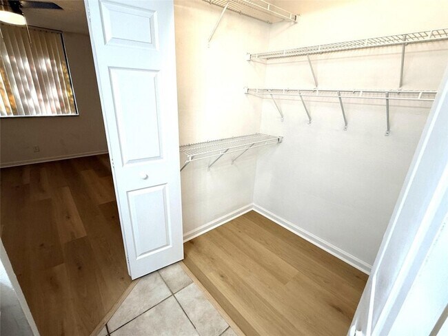 Building Photo - 8189 Severn Dr