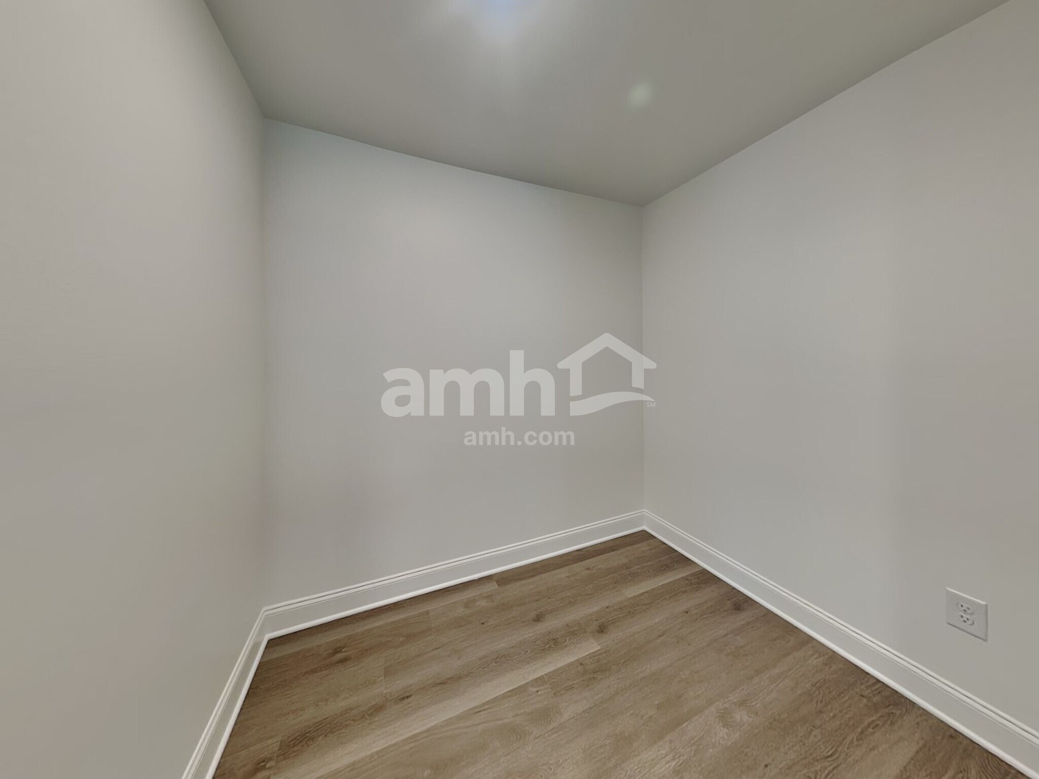 Building Photo - 920 Carnelian Ln