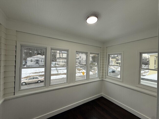 Building Photo - 63 Ashford St