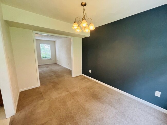 Building Photo - 255 Windsor Dr NW
