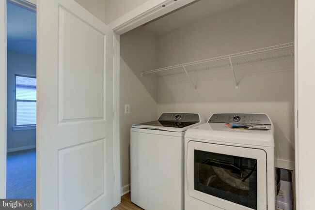 Building Photo - 13166 Arches Rd