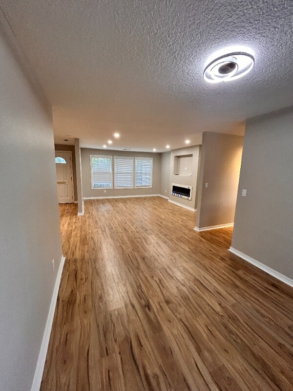 Building Photo - 6060 SW 170th Ave