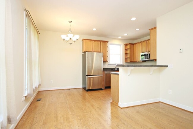 Building Photo - Dog-Friendly Brookwood Home Near UVA Medical Center & Downtown