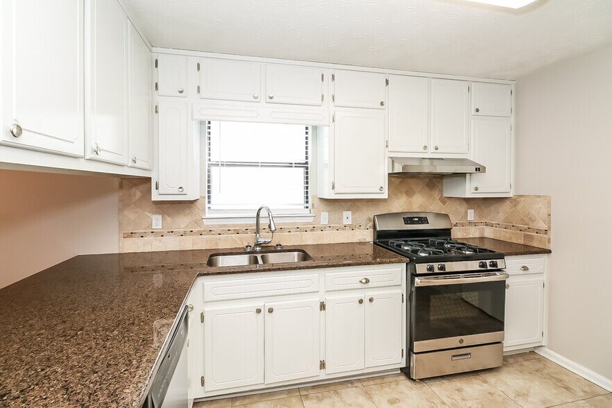 Building Photo - 10897 Morning Dove Dr