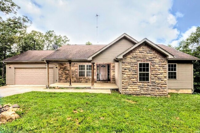 Primary Photo - Beautiful fenced home