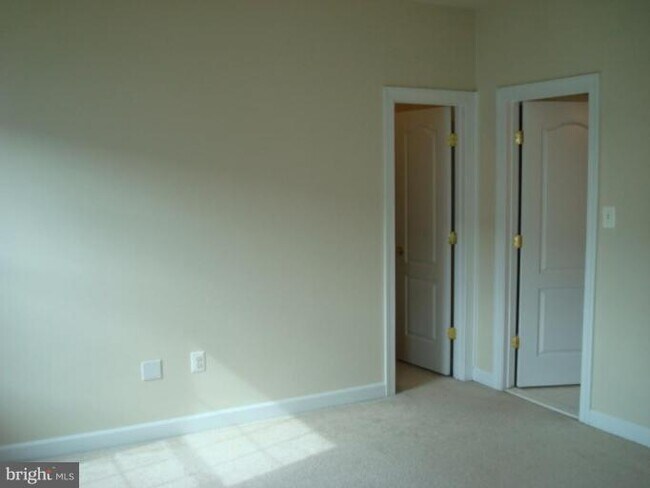 Building Photo - 11445 Fogarty Ct