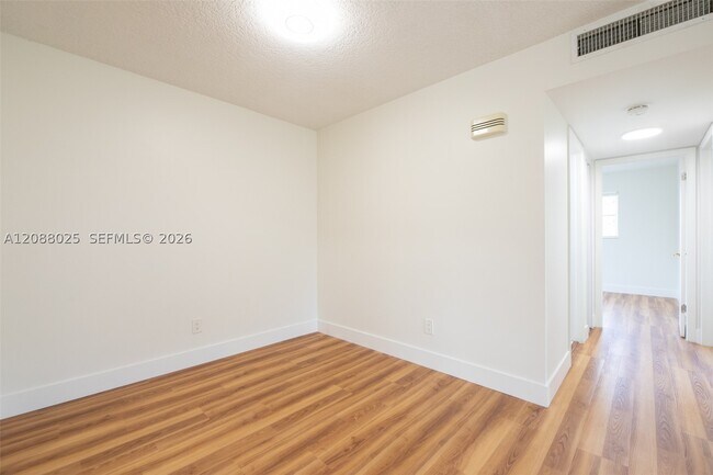 Building Photo - 2441 SW 82nd Ave