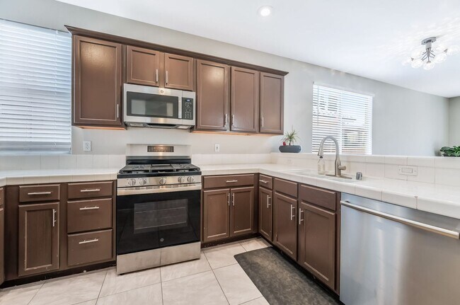 Building Photo - Single Story, 3 Bedroom, 2 Bath in Summerlin!