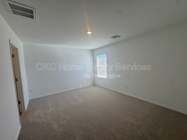 Building Photo - 12048 SW 36th St