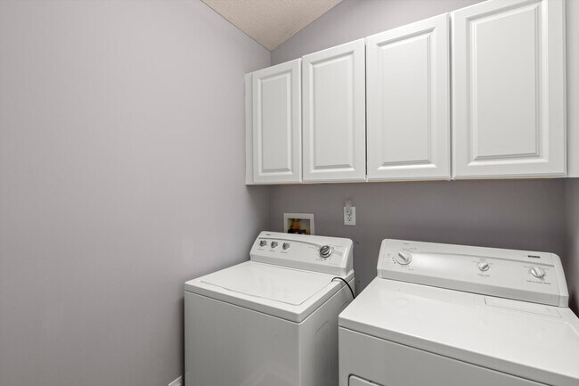 Building Photo - 5034 Cates Bend Way