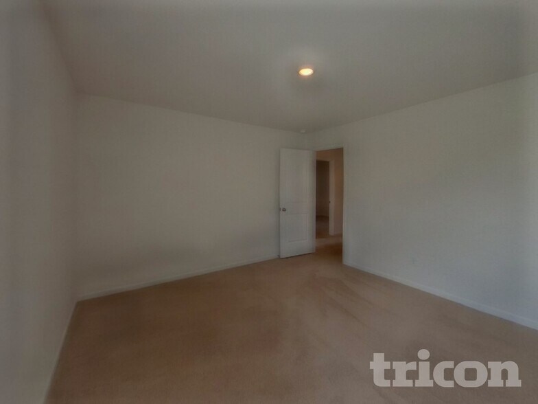 Building Photo - 6015 Mason Tucker Dr