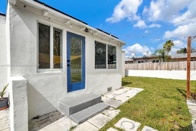 Building Photo - 234 NW 45th St