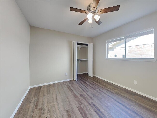 Building Photo - 5618 Hickory Forest Dr