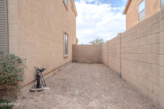 Building Photo - 19396 N Lousandra Dr