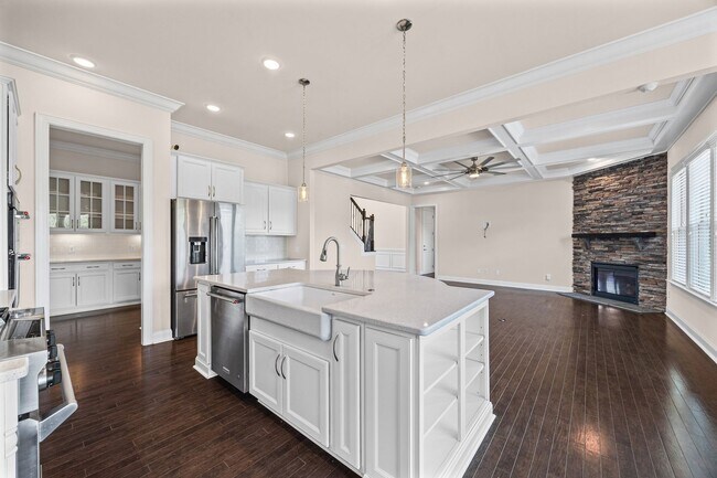 Building Photo - Stunning 4 bedrm, 3.5 Bath home in Chapel Cove of South Charlotte!