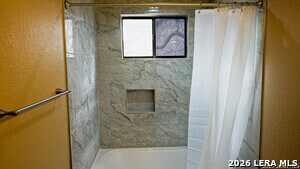 Building Photo - 923 Midnight Dr