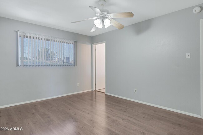 Building Photo - 1627 E Fremont Dr