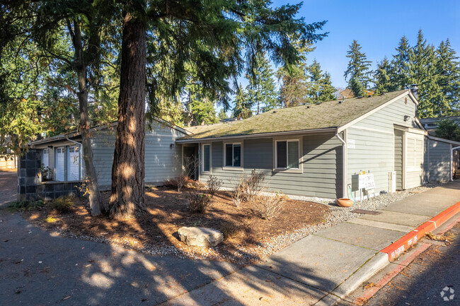 Exterior - Highland Lane Condominiums