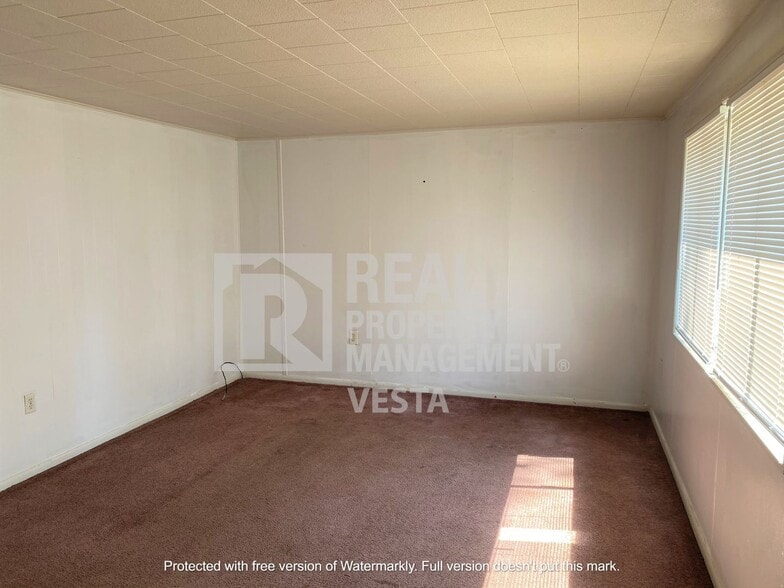 Building Photo - 612 Cedarwood Dr